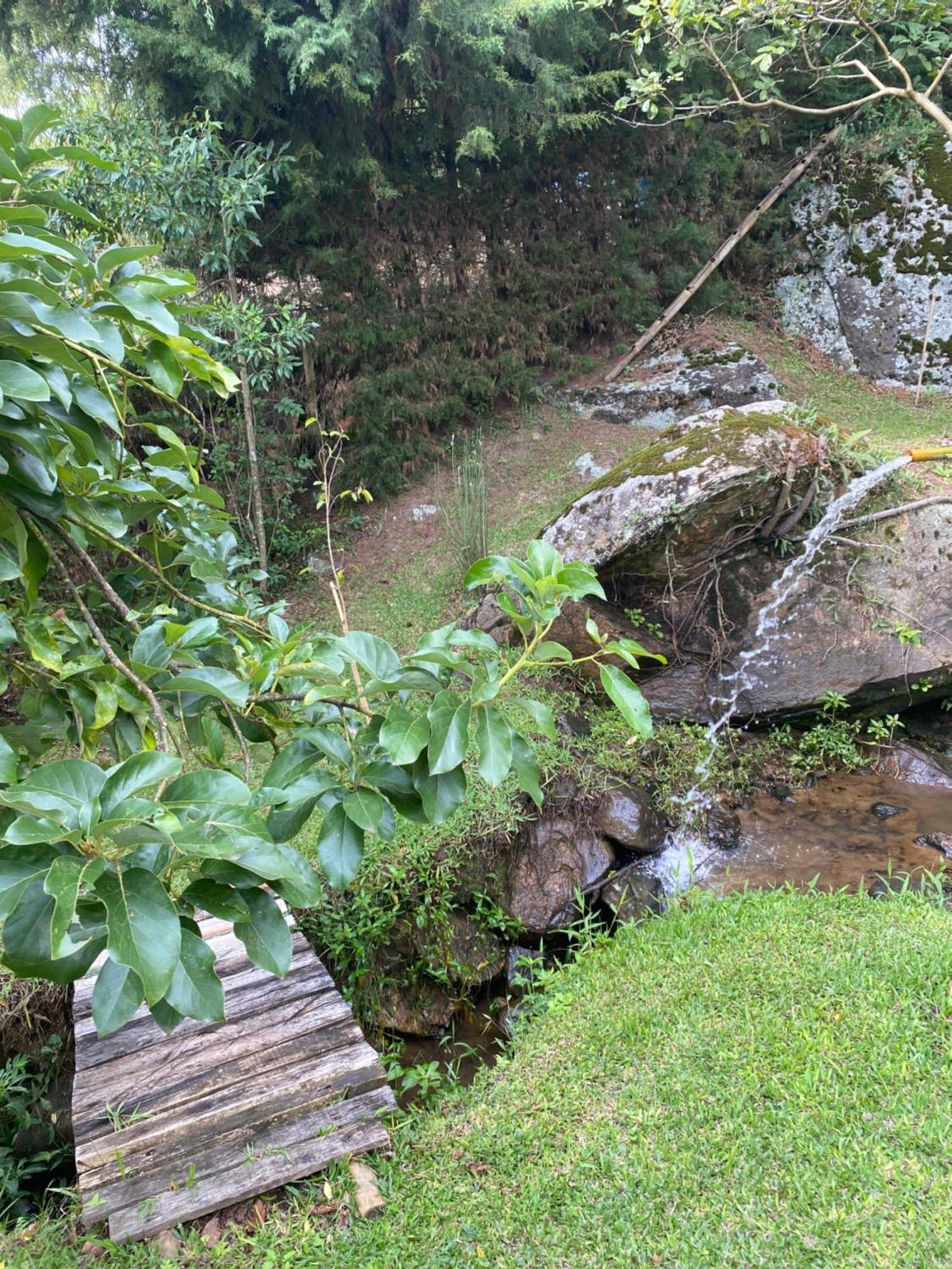 Casa Na Montanha A 500 Metros Da Pedra Do Bau Διαμέρισμα Sao Bento do Sapucai Εξωτερικό φωτογραφία
